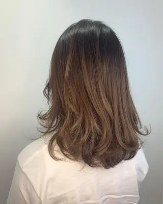 ミディアム カラー SALOWIN神戸三宮店所属・【美髪を叶える】中谷 彰宏（アキ)のヘアスタイル