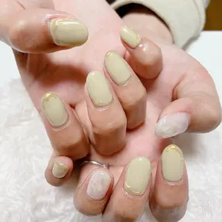 ネイル The Best Beauty受付担当のヘアスタイル