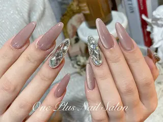 ネイル One Plus Nail Salonのネイルデザイン