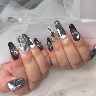 ネイル . 未來のネイルデザイン