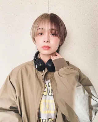 ショート カラー ハイトーン/レイヤー /ウルフ⭐️永田⭐️のヘアスタイル