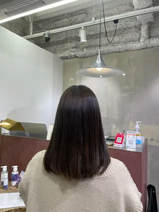 ミディアム elena byartefice所属・安達 萌花のヘアスタイル