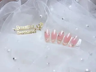 セミロング ビューティーフル Aのネイルデザイン