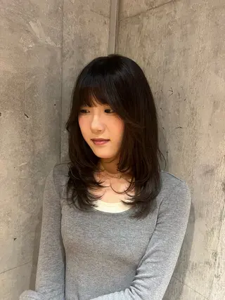 ミディアム 三宅 凜佳のヘアスタイル