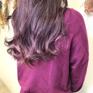 ロング カラー 松佐 ゆかりのヘアスタイル