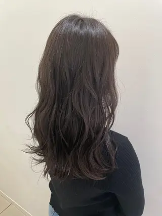 セミロング カラー 井上 愛里のヘアスタイル