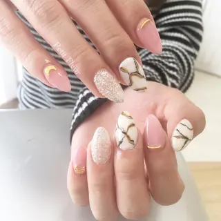 ネイル Petit Fleur所属・青柳 亜梨奈のマツエク・マツパデザイン