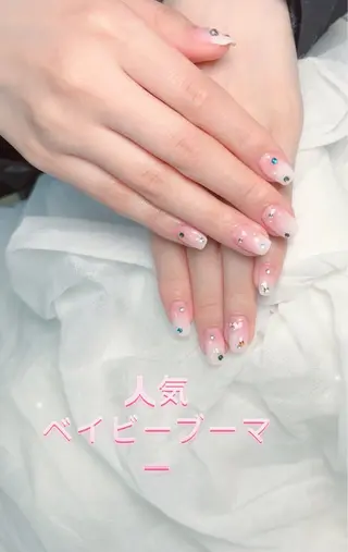 ネイル pink ladyサロン所属・べ にのネイルデザイン
