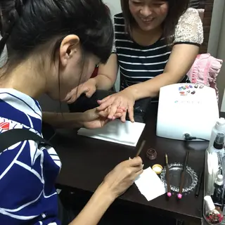 ネイル ARTスクールサロン お・タマゴのネイルデザイン