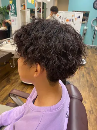 ショート パーマ メンズ clomus梅田茶屋町店所属・髪質改善特化美容師 酸性ストレート近藤俊のヘアスタイル