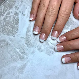 ネイル repos~ルポ~所属・里見 麗のネイルデザイン