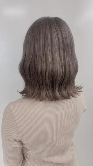 セミロング カラー ☁️グレージュカラー TAKUYA☁️のヘアスタイル