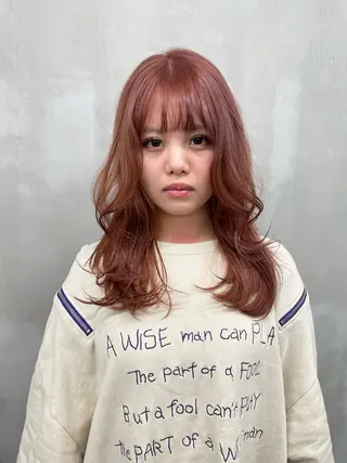 ロング カラー 菊地 柚乃のヘアスタイル