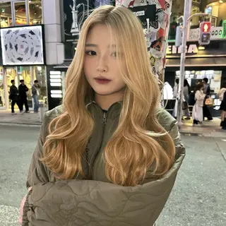 ロング カラー 🩵carinaブリ ーチ特化サロン🩵のヘアスタイル