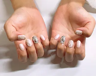 ネイル VIERU 🌈🎀💖のネイルデザイン