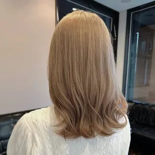 セミロング カラー 小嶋 菜々子のヘアスタイル