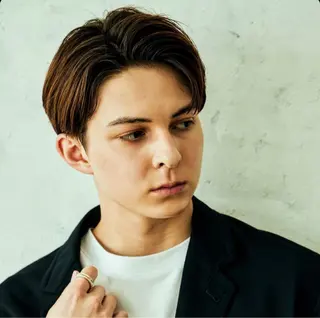 ミディアム パーマ メンズ 板岡 丈一のヘアスタイル