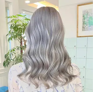 セミロング カラー ヘアアレンジ 🌹TikTok４万 ﾌｫﾛﾜｰ🌹AKIのヘアスタイル