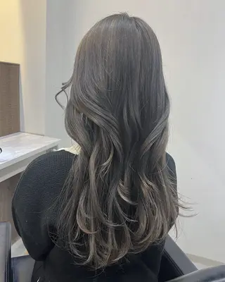 ロング カラー 韓国ヘア🇰🇷 YUKINAのヘアスタイル