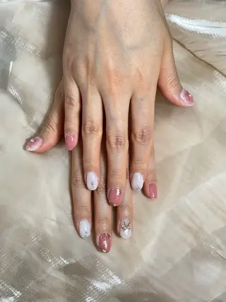 ネイル XIXI 🦁のネイルデザイン