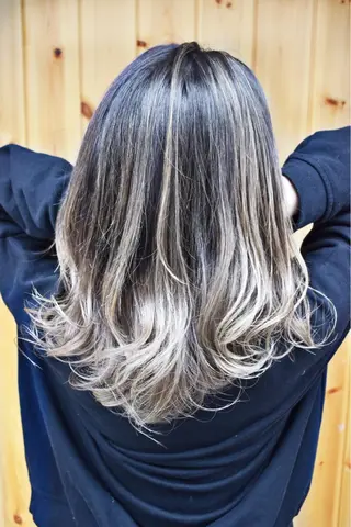 ミディアム 【ブゾン高田馬場】 ☀️小岩太陽☀️のヘアスタイル