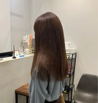 ロング カラー 吉川 陽菜のヘアスタイル