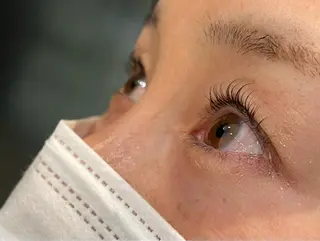 マツエク・マツパ 山本 菜月のヘアスタイル