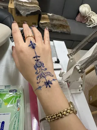 ネイル Eveネイル チップスカルプ専門店のネイルデザイン