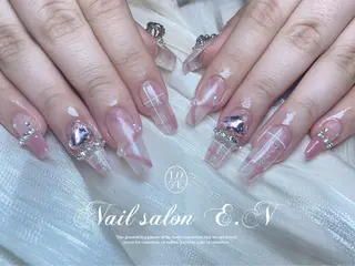 ネイル E.N🦋 長さ出し/持ち込みのネイルデザイン