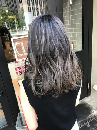 セミロング カラー 山内 聡史のヘアスタイル