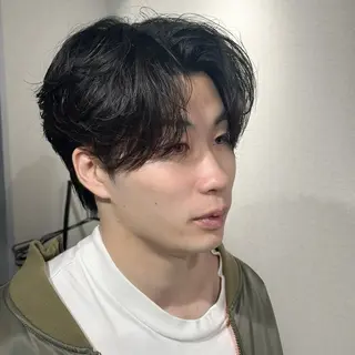 メンズ 表参道フェザーパーマ ニュアンスパーマのヘアスタイル