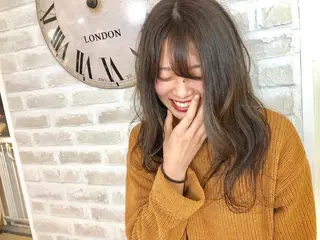 セミロング カラー Aujua ソムリエ 勝又舞夏のヘアスタイル