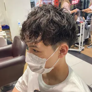 ショート メンズ 酸スト/フェザー パーマ/三谷海斗のヘアスタイル