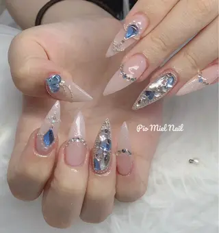 ミディアム Pio Mielのネイルデザイン