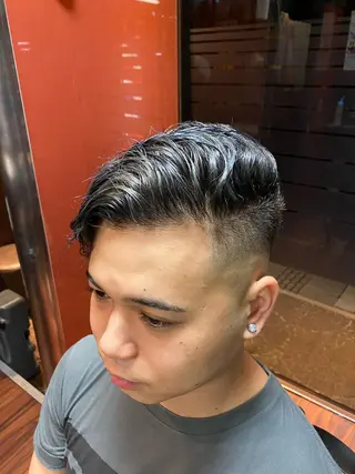 ショート 岡部 迅のヘアスタイル