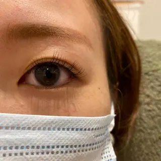 マツエク・マツパ 三好 涼華のヘアスタイル