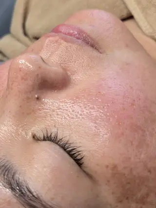 フェイシャルワックス GLOW所属・渡邊 真依のエステ・リラクイメージ