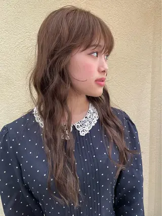 ロング カラー 塩谷 雪花のヘアスタイル