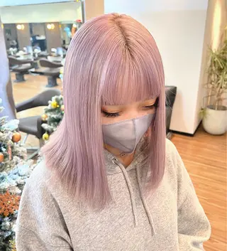 ショート カラー ANKH CROSS 新宿店所属・色ムラ修正の神様 新宿ハイトーンかすみのヘアスタイル