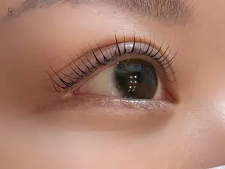 マツエク・マツパ akari 💡のマツエク・マツパデザイン