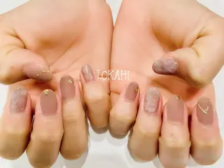 ネイル 13日3980円‼️ マグもデザインも◎のネイルデザイン