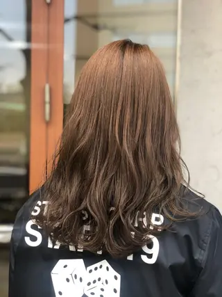 セミロング 國次 夕貴のヘアスタイル