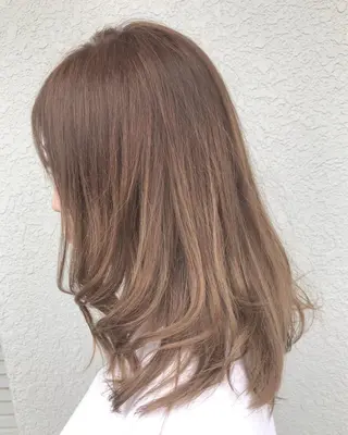 ミディアム カラー レイヤーカット匠 イソザキノリユキのヘアスタイル