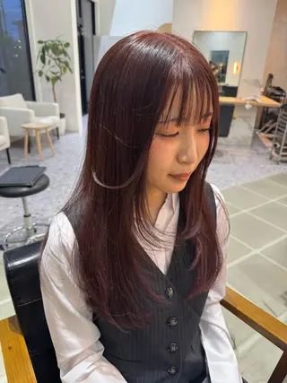 ロング 小川 真由子のヘアスタイル