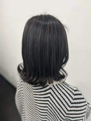 ミディアム カラー 疋田 玲央のヘアスタイル