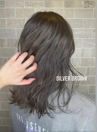 ミディアム カラー 渡辺 瑠美のヘアスタイル