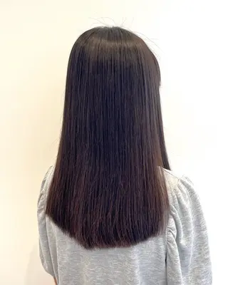 ミディアム パーマ 顔周りレイヤー／ 似合わせ／古津遼平のヘアスタイル