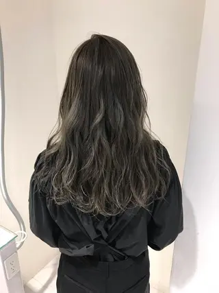 ロング カラー 赤み消し韓国ヘア レイヤー縮毛🤍渡邉のヘアスタイル