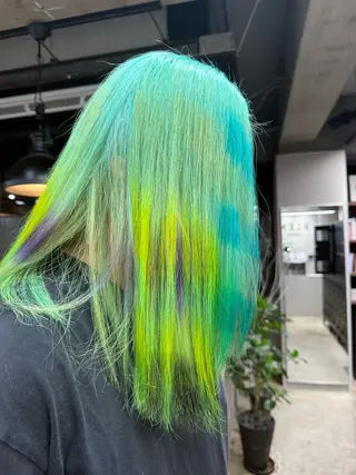 カラー ルシ🌈/ハイトーン デザインカラー/町田のヘアスタイル