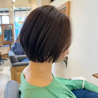 ショート カラー 丸岡 美穂のヘアスタイル